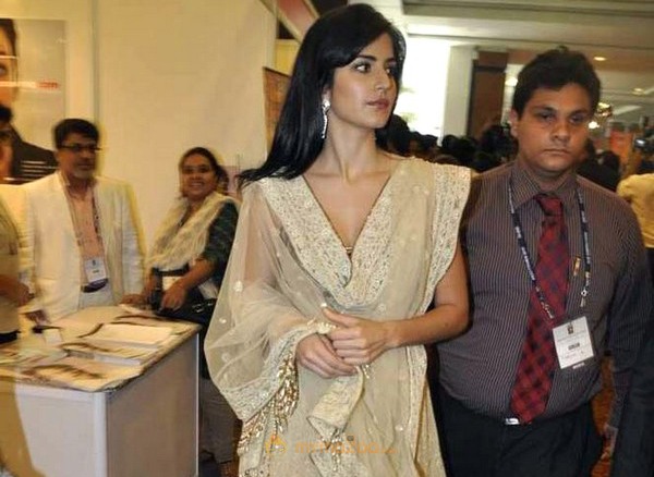 SRK, Katrina and Victoria (Dutch) at FICCI