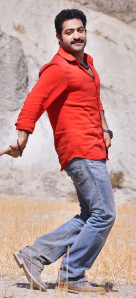 Sruthi Hasan In Ramayya Vastavayya Photos