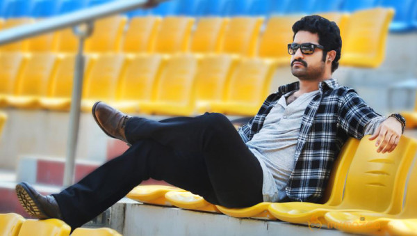 Sruthi Hasan In Ramayya Vastavayya Photos