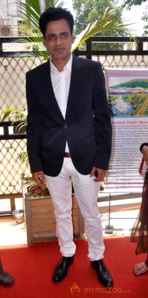 Stars at Dadasaheb Phalke award event 