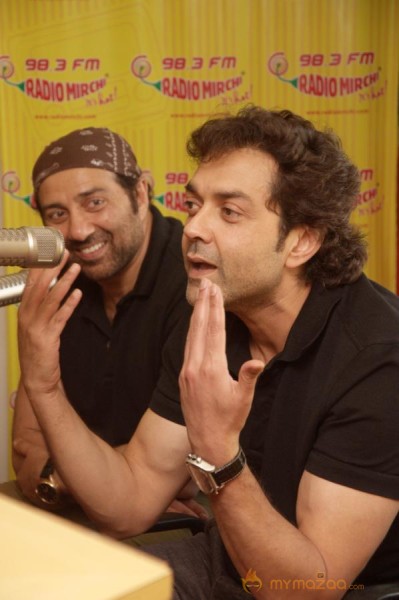 Sunny & Bobby At Yamla Pagla Deewana 2 Press Meet 