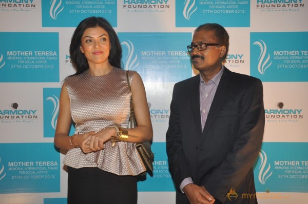 Sushmita Sen At Mother Teresa Memorial Awards