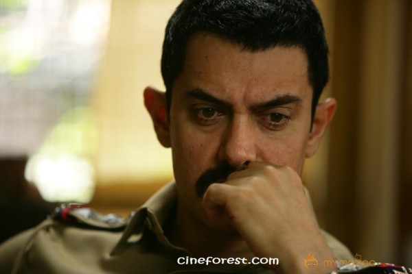TALAASH MOVIE STILLS