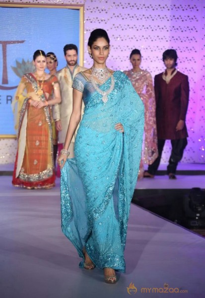 The Hindu Bridal Mantra 2014 Fashion week photos