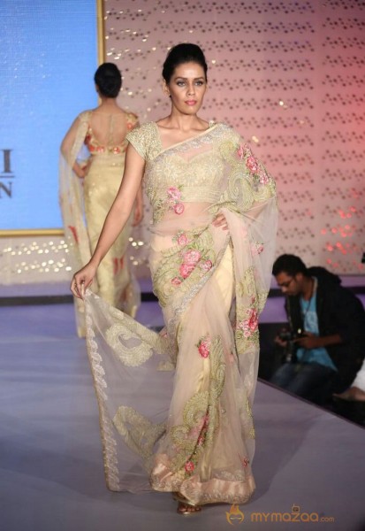 The Hindu Bridal Mantra 2014 Fashion week photos