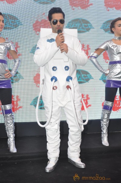 Varun Dhawan Launches Dark Roller Coaster Photos 