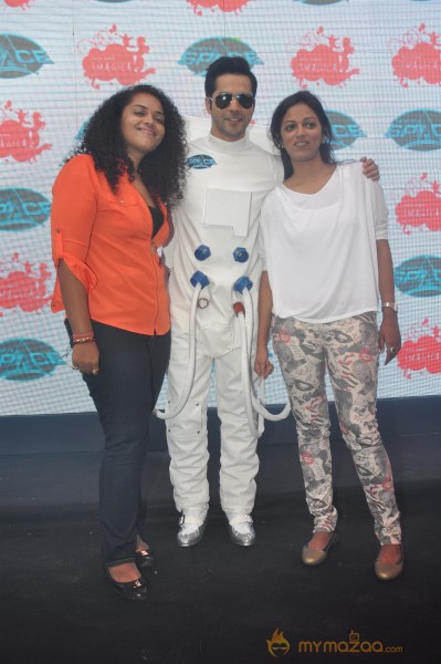 Varun Dhawan Launches Dark Roller Coaster Photos 