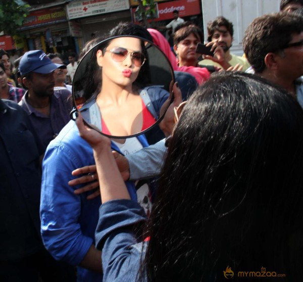 Veena Malik Promoting Their Movie Zindagi 50-50 