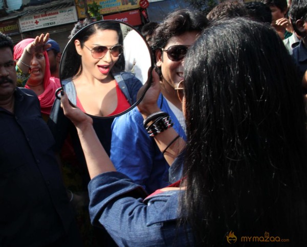 Veena Malik Promoting Their Movie Zindagi 50-50 