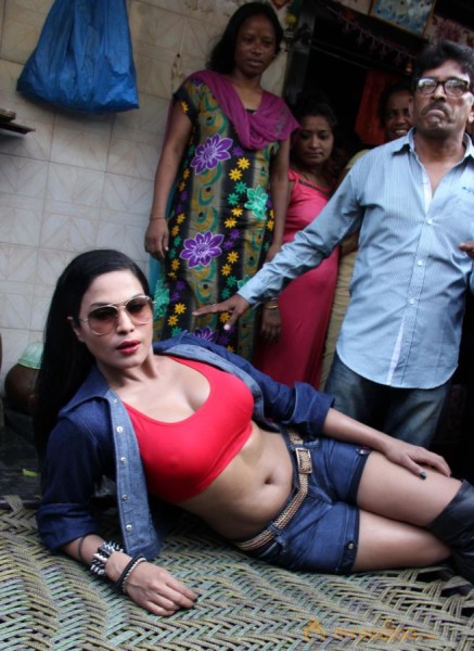 Veena Malik Promoting Their Movie Zindagi 50-50 