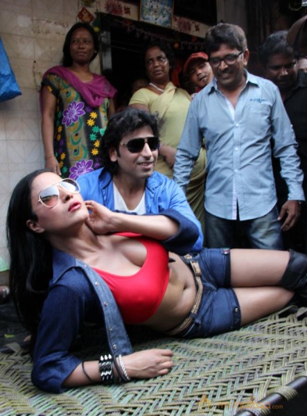 Veena Malik Promoting Their Movie Zindagi 50-50 