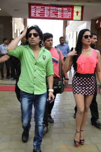 Veena Malik Rocks Kolkata The City Of Joy Event 