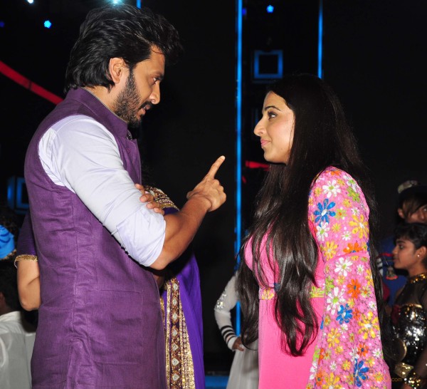 Vidya Balan & Emraan At India's Dancing Superstar 
