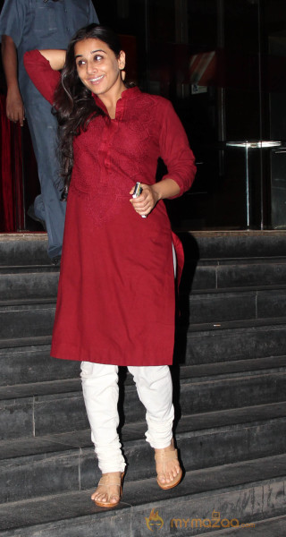 Vidya Balan Snapped At Special Screening of Ghanchakkar 