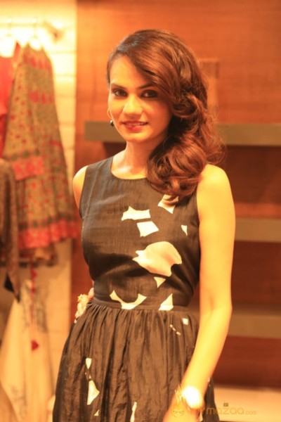 Wild Garden Tea Party Fashion Show Photos