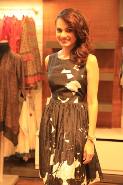 Wild Garden Tea Party Fashion Show Photos
