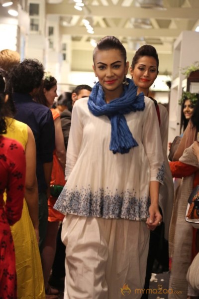 Wild Garden Tea Party Fashion Show Photos