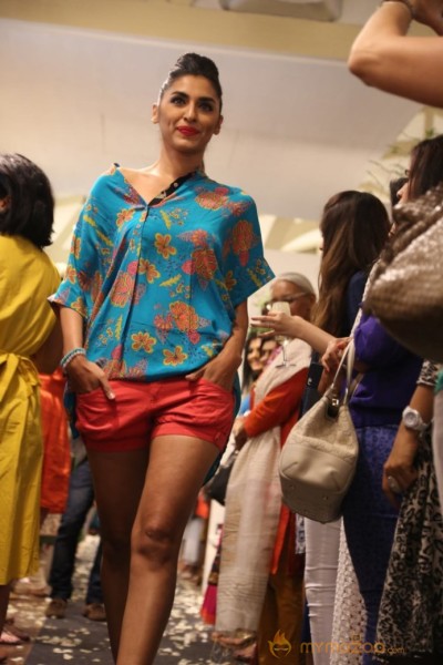 Wild Garden Tea Party Fashion Show Photos