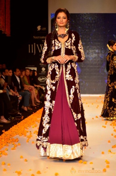 Zareen Khan at Iigj At Iijw 2014