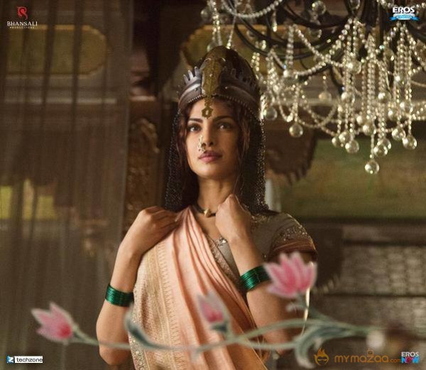 Bajiraomastani Movie First Look Photos