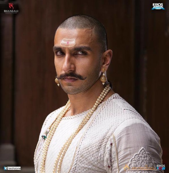 Bajiraomastani Movie First Look Photos