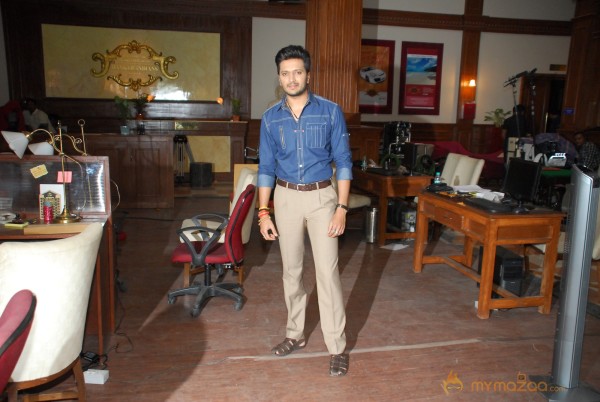 Bank Chor Movie Onlocation Stills 