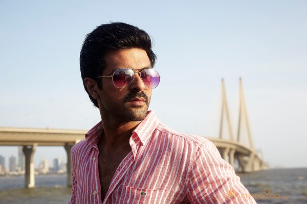Dishkiyaaoon Movie Stills 
