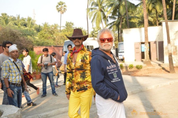 Gun Pe Done Movie Onlocation Photos 