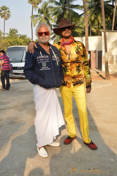Gun Pe Done Movie Onlocation Photos 