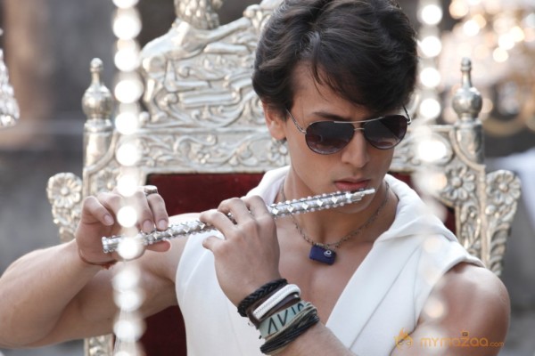 Heropanti Movie Stills 
