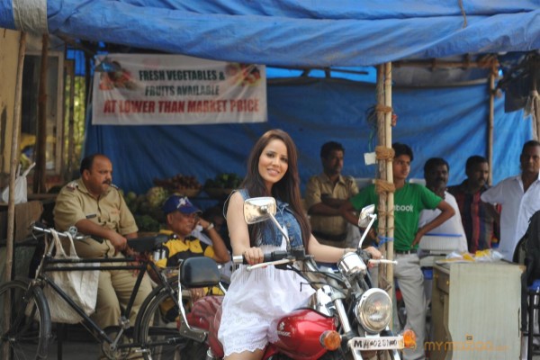 Hume Toh Loot Liya Movie Onlocation Stills 