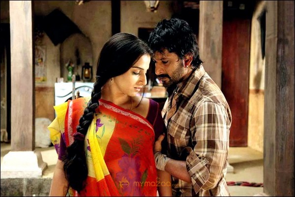 Ishqiya Movie Stills