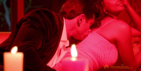 Karan Singh romance with Daisy Shah hot photos
