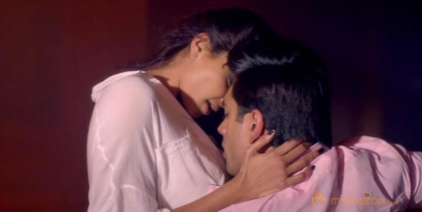 Karan Singh romance with Daisy Shah hot photos