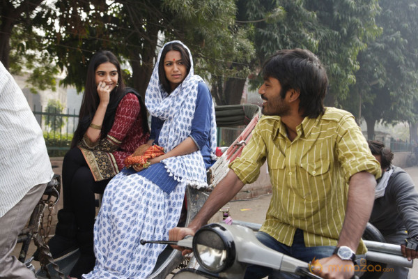 Raanjhanaa Movie Stills 