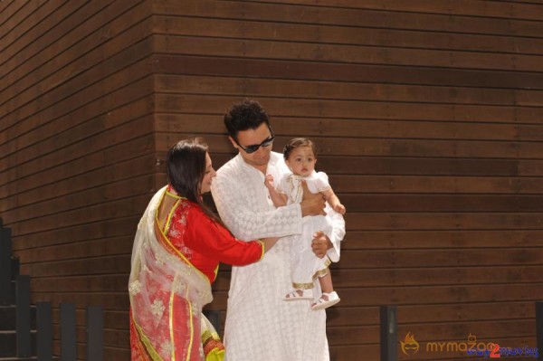 Imran Khan Celebrates Eid with Family Photos 