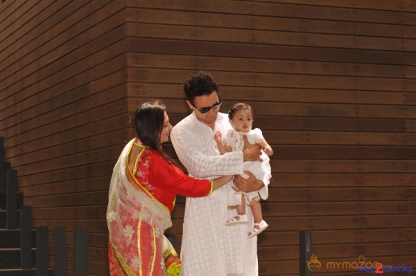 Imran Khan Celebrates Eid with Family Photos 