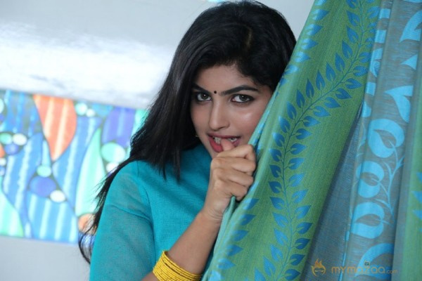 Actress Naina Sarvaar Latest Stills