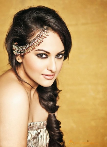 Actress Sonakshi Hot Stills