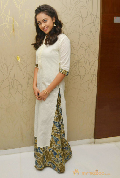 Actress Sri Divya Photos