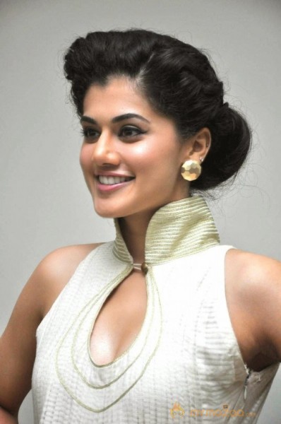 Actress Taapsee Pannu Hot Stills