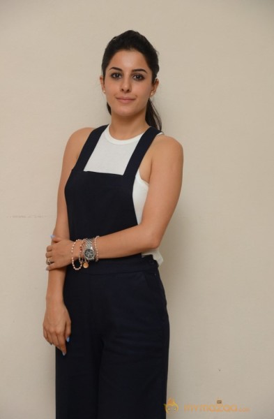 Isha Talwar Latest New Stills