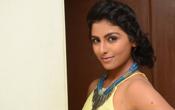 Kruthika Jayakumar Hot Pics