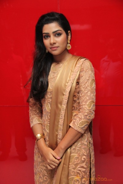 Pichaikaaran Fame Satna Titus Latest Images