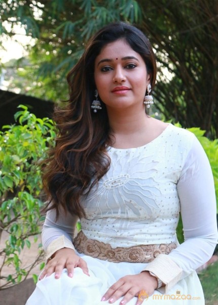 Poonam Bajwa's Muthina Kathirika Movie Still