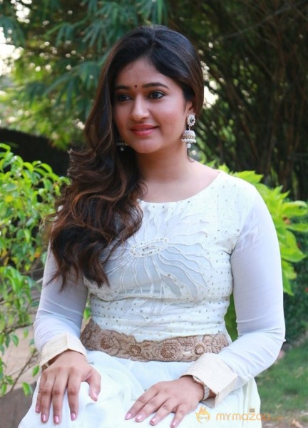 Poonam Bajwa's Muthina Kathirika Movie Still