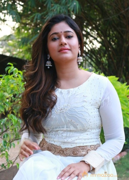 Poonam Bajwa's Muthina Kathirika Movie Still