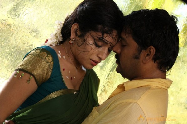 Aal Movie Latest Hot Stills