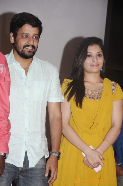 Aal Tamil Movie Press Meet Photos