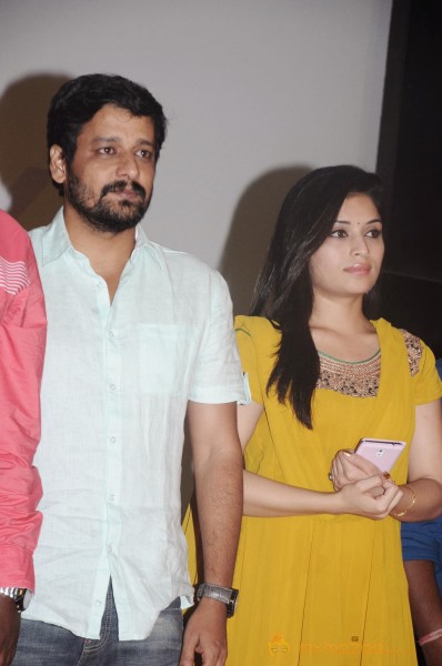 Aal Tamil Movie Press Meet Photos